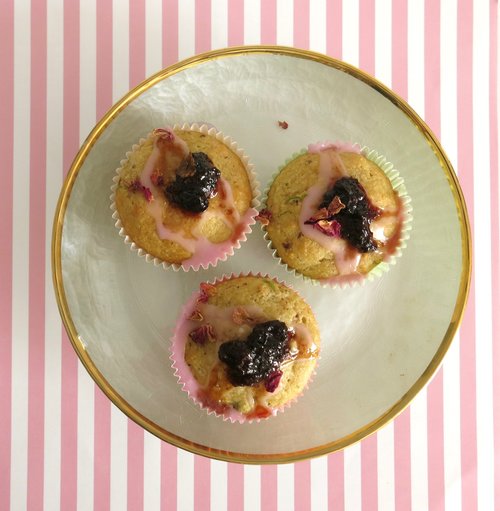 Almond and Spiced Raisin Fairy Cakes with Rose Glaze