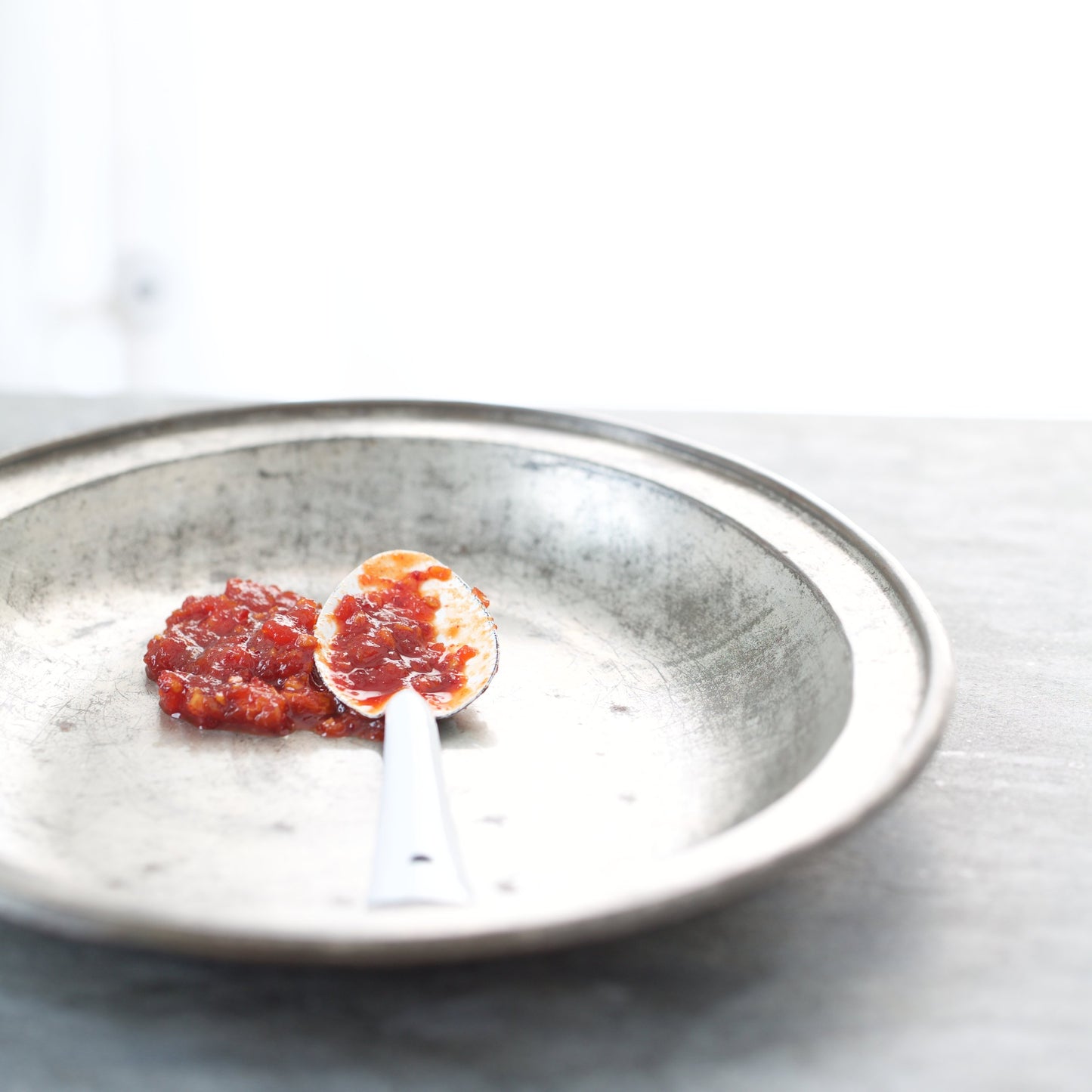 tomato and white sultana chutney